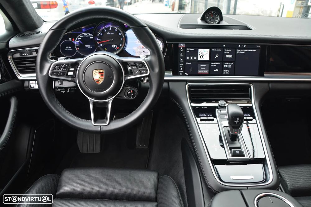 Porsche Panamera Sport Turismo Turbo S E-Hybrid - 46