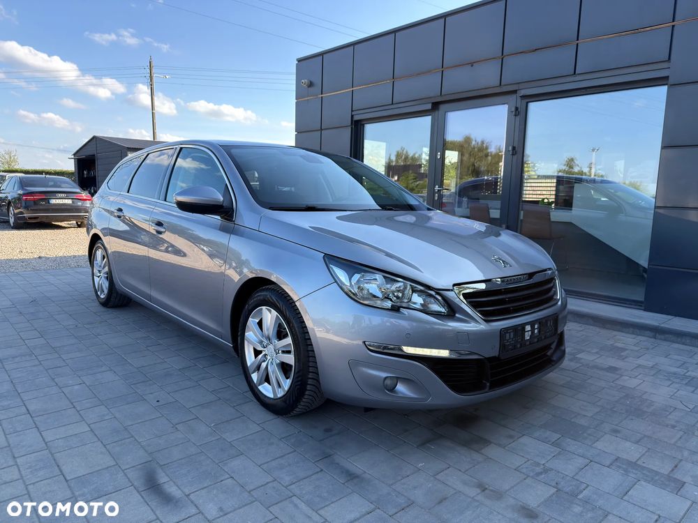 Peugeot 308 1.6 BlueHDi Allure S&S - 10