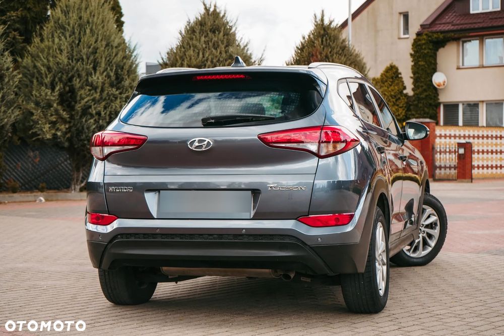 Hyundai Tucson blue 1.7 CRDi 2WD Intro Edition - 13