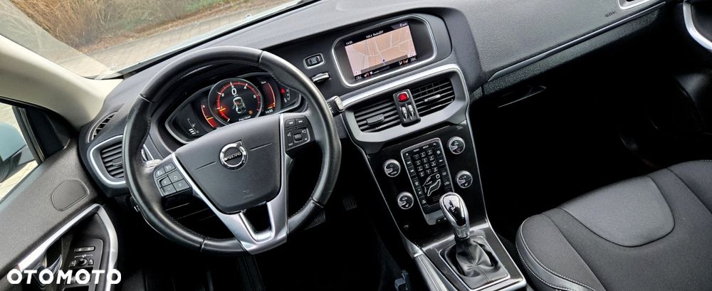Volvo V40 D2 Geartronic Momentum - 34