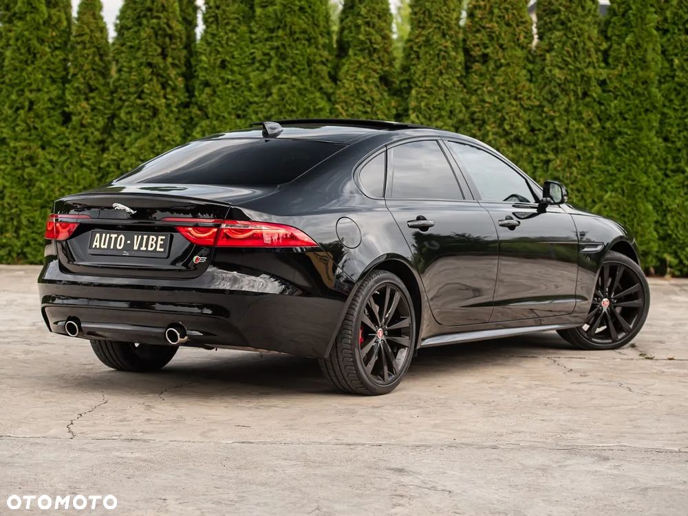Jaguar XF S AWD - 13