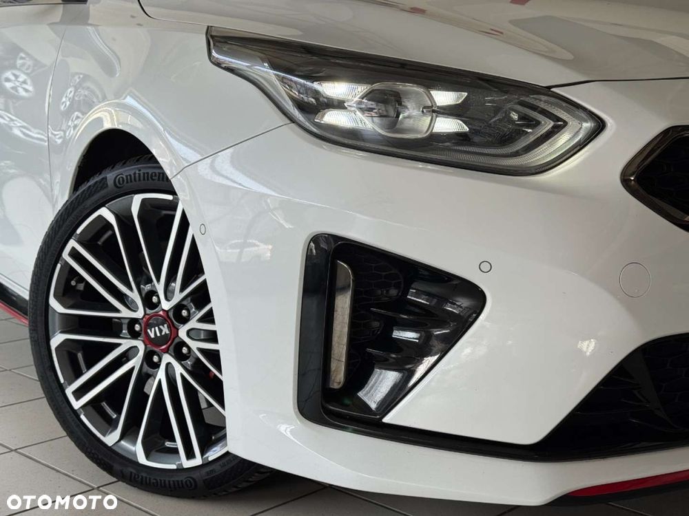 Kia ProCeed - 31