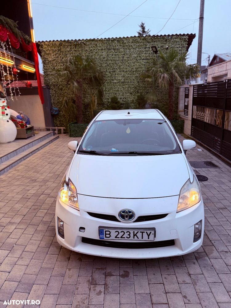 Toyota Prius (Hybrid) Sol Plus - 1