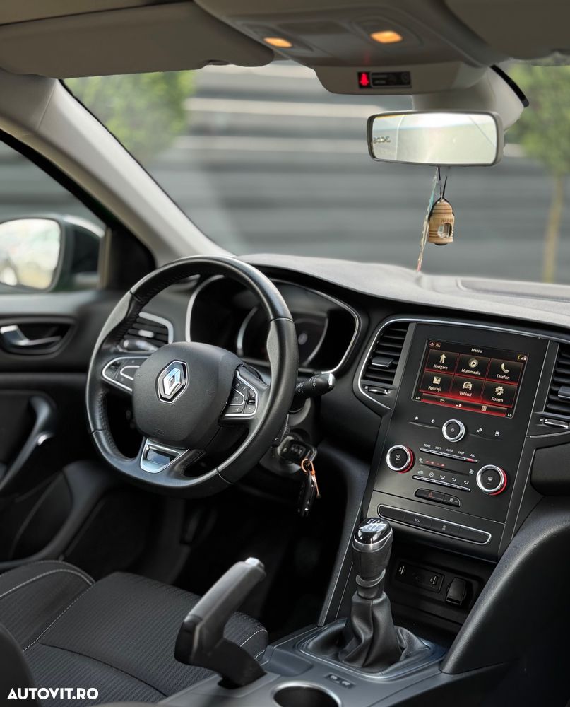 Renault Megane BLUE dCi 115 INTENS - 9