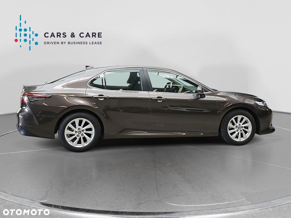 Toyota Camry 2.5 Hybrid Comfort CVT - 22