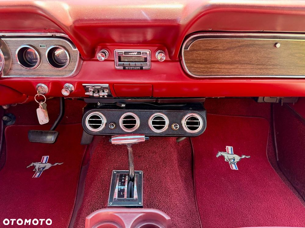 Ford Mustang - 19