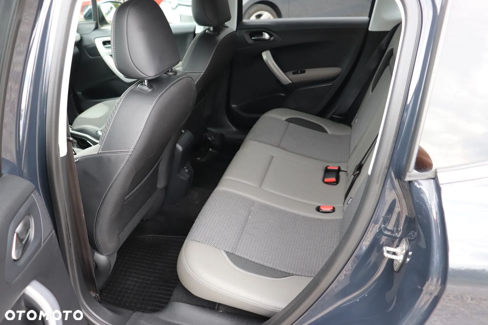 Peugeot 2008 PureTech 110 Stop&Start Style - 24