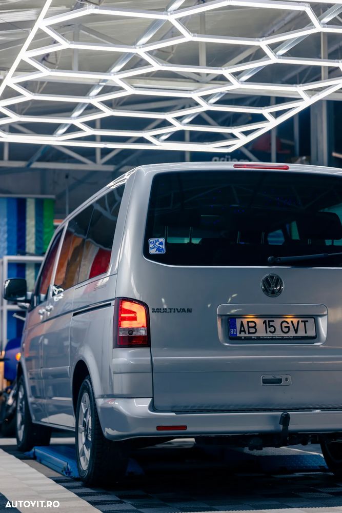 Volkswagen Multivan - 9