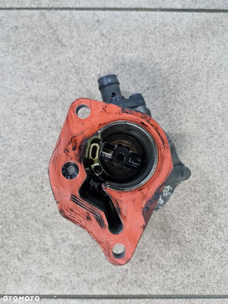 VACUMPOMPA TRAFIC VIVARO 1.9 DCI CDTI 01-06r. - 2