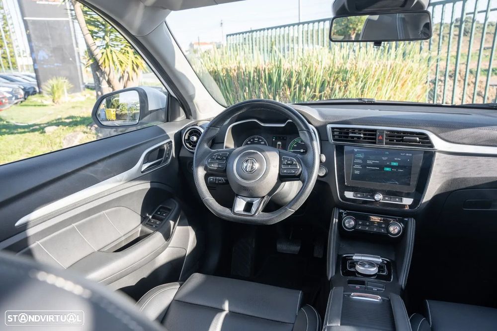 MG ZS EV 44.5 kWh Luxury - 9
