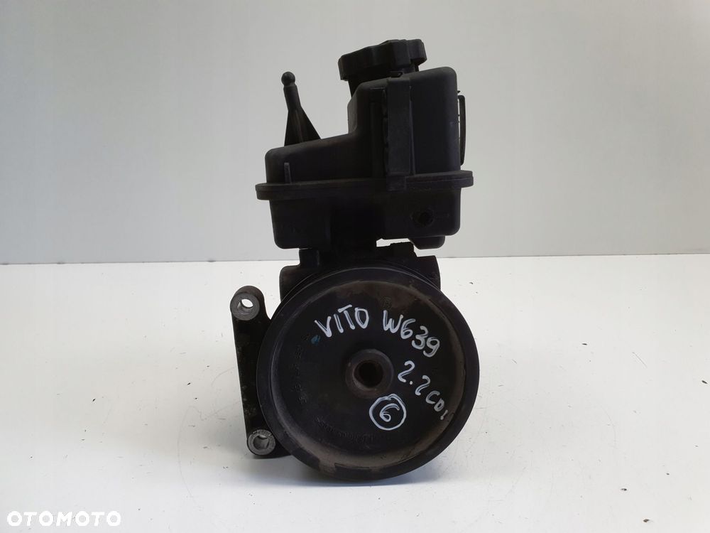 Mercedes Sprinter 906 2.2 CDI POMPA WSPOMAGANIA A0064667801 - 1