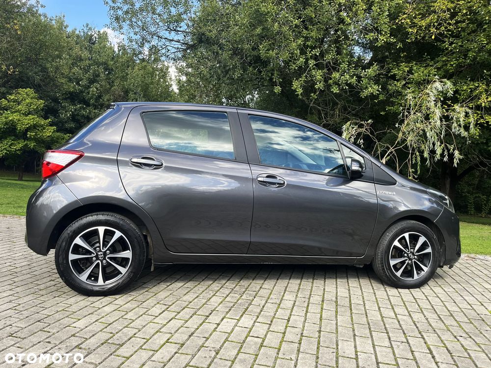 Toyota Yaris ver-hybrid-1-5-vvt--i-comfort - 4