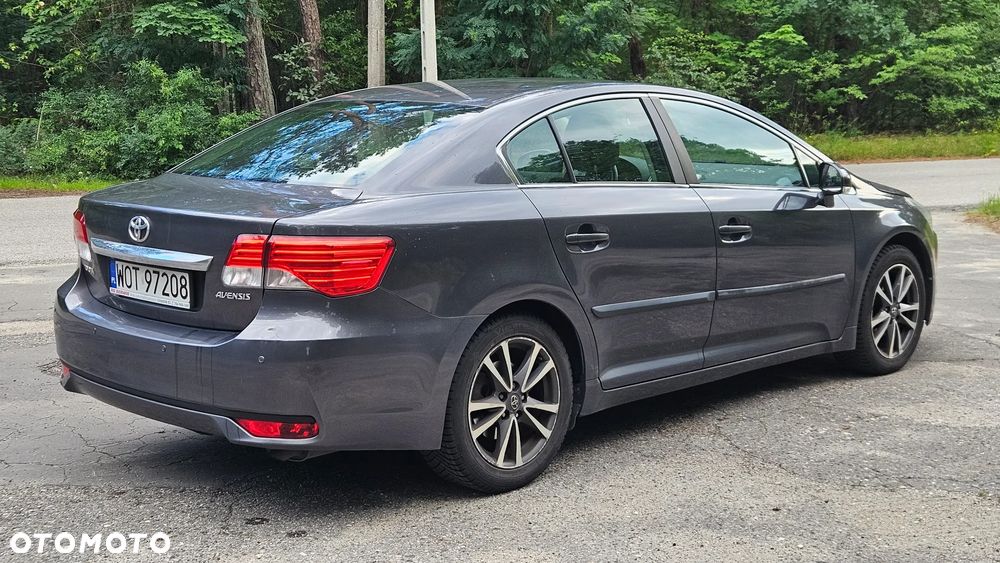 Toyota Avensis 1.8 Premium - 6