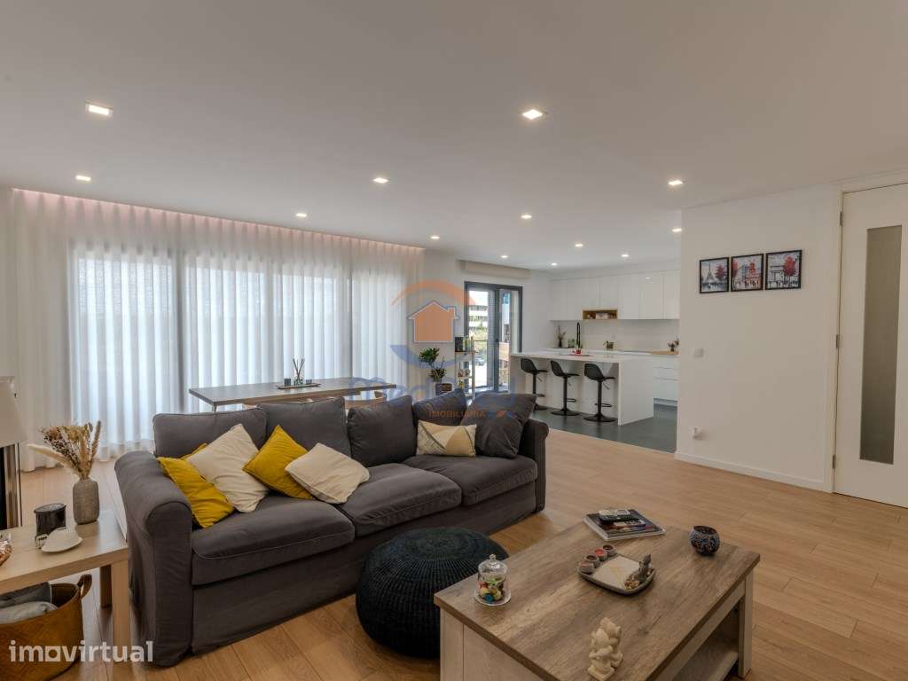 Apartamento T3 nas Portas da Cidade - Montijo | 154 m² | Garagem Box - Grande imagem: 2/28