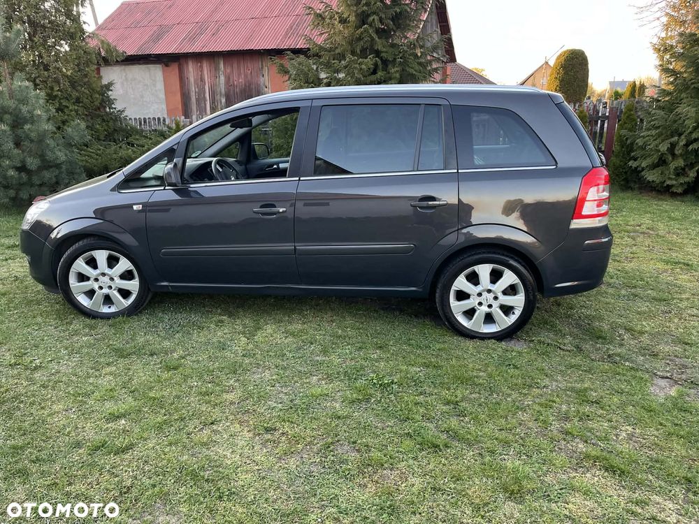 Opel Zafira 1.8 Cosmo - 3