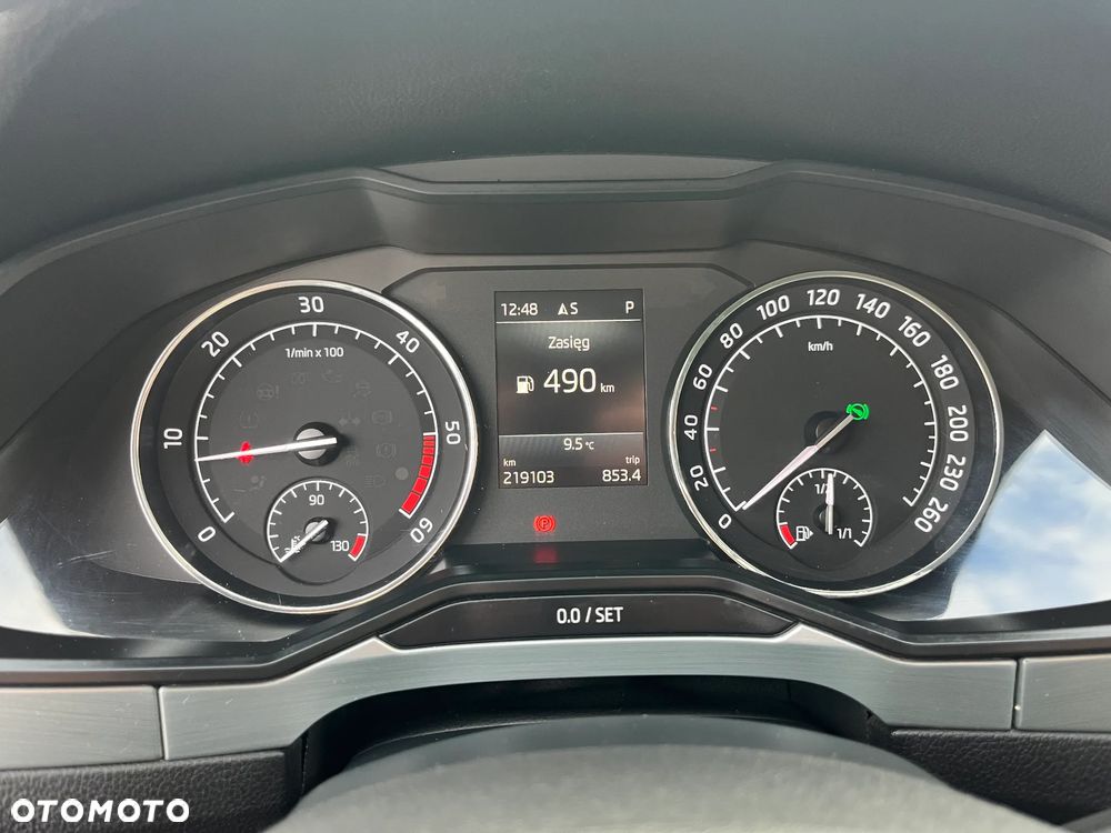 Skoda Superb 2.0 TDI Ambition DSG - 15