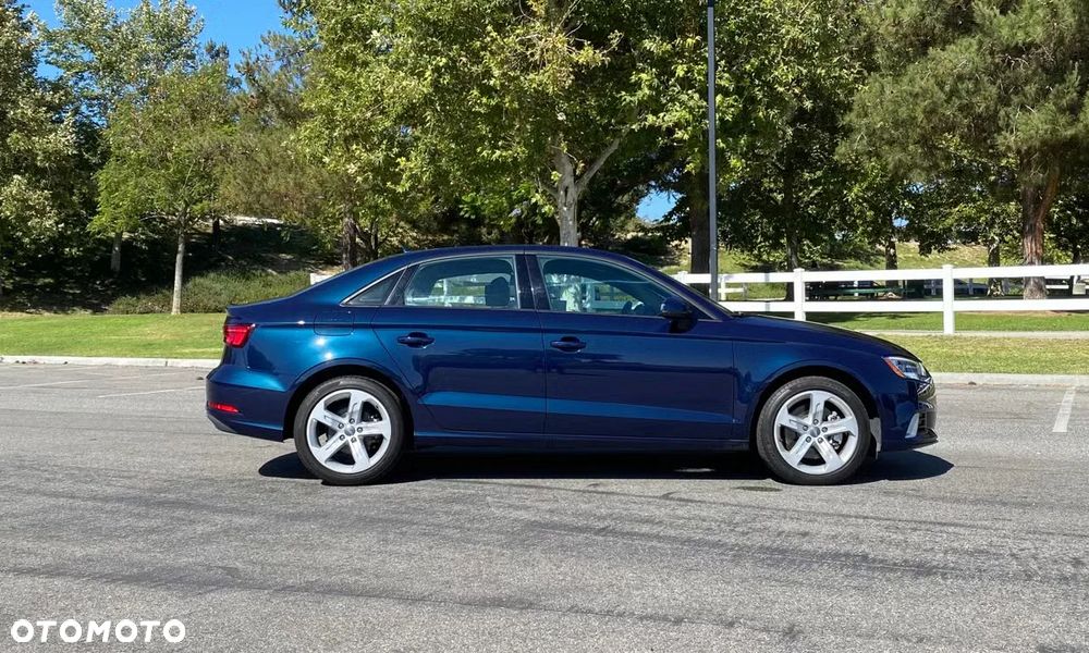 Audi A3 Limousine 40 TFSI Quattro Sport S tronic - 2