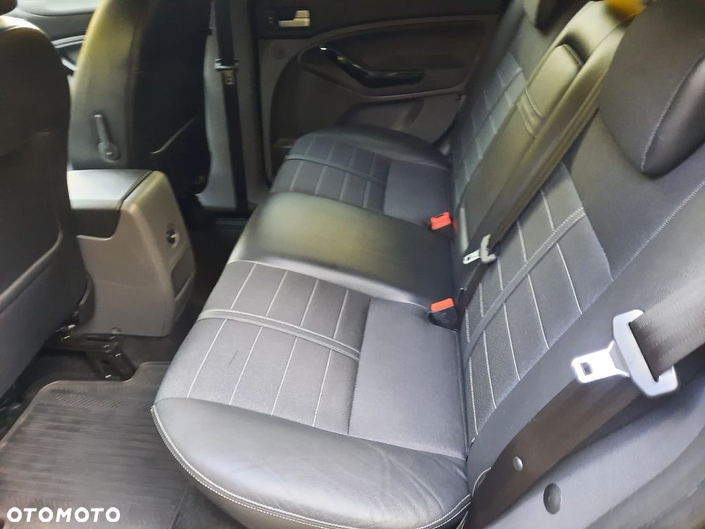 Ford Kuga - 19