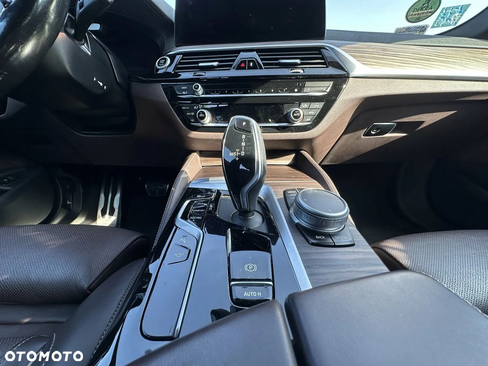 BMW Seria 5 - 21