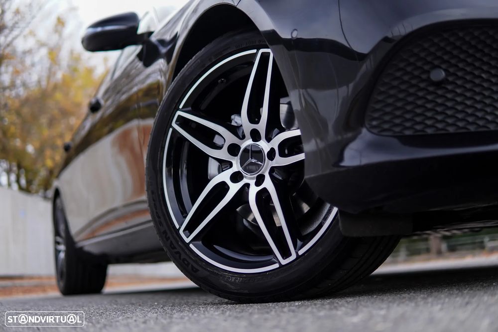 Mercedes-Benz E 220 d Avantgarde+ - 13