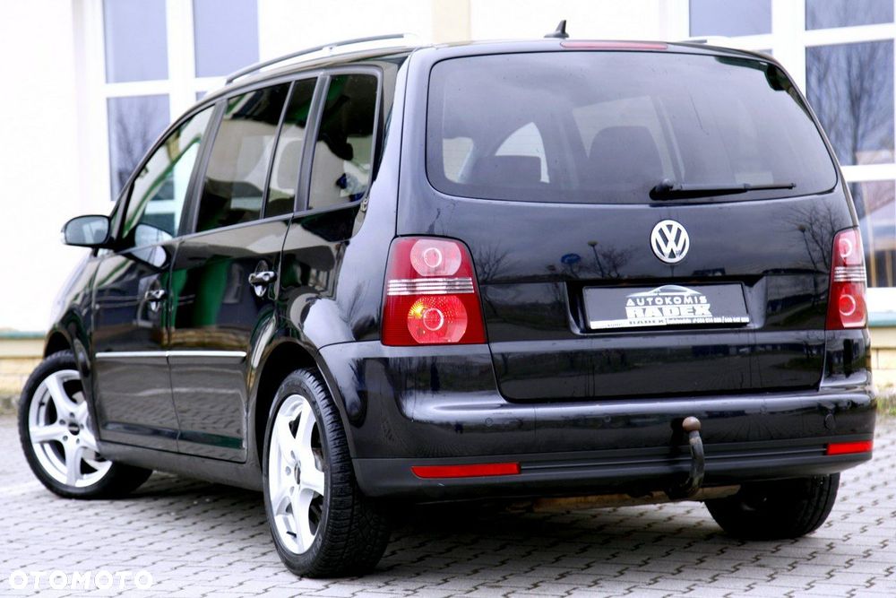 Volkswagen Touran 2.0 TDI Highline - 22