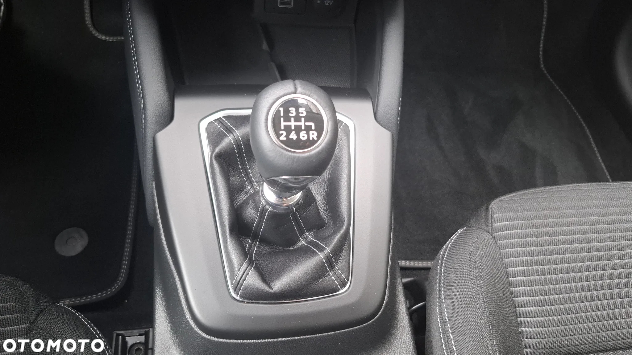 Ford Focus 1.0 EcoBoost Titanium X - 33