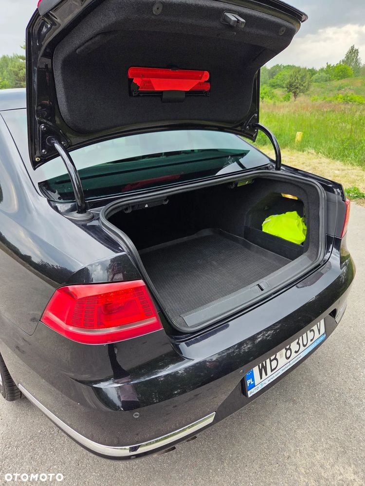 Volkswagen Passat 2.0 TDI 4Mot Highline DSG - 10