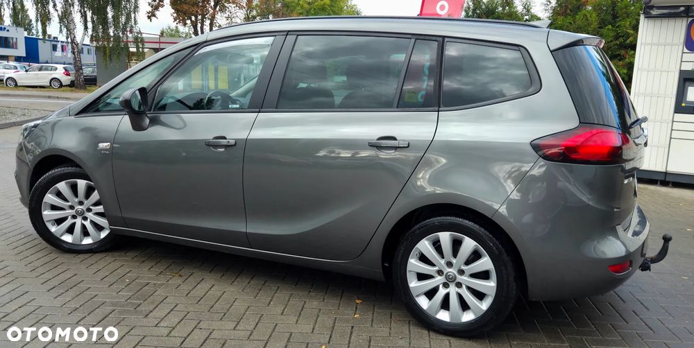 Opel Zafira 2016