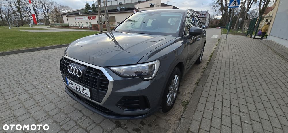 Audi Q3 2.0 TDI S tronic design - 1