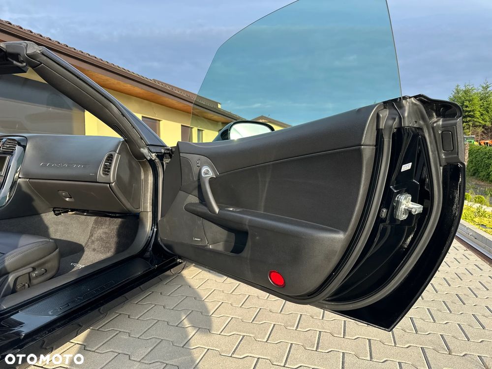 Chevrolet Corvette - 22
