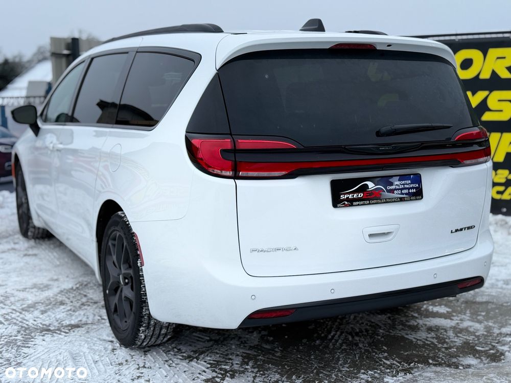 Chrysler Pacifica - 9