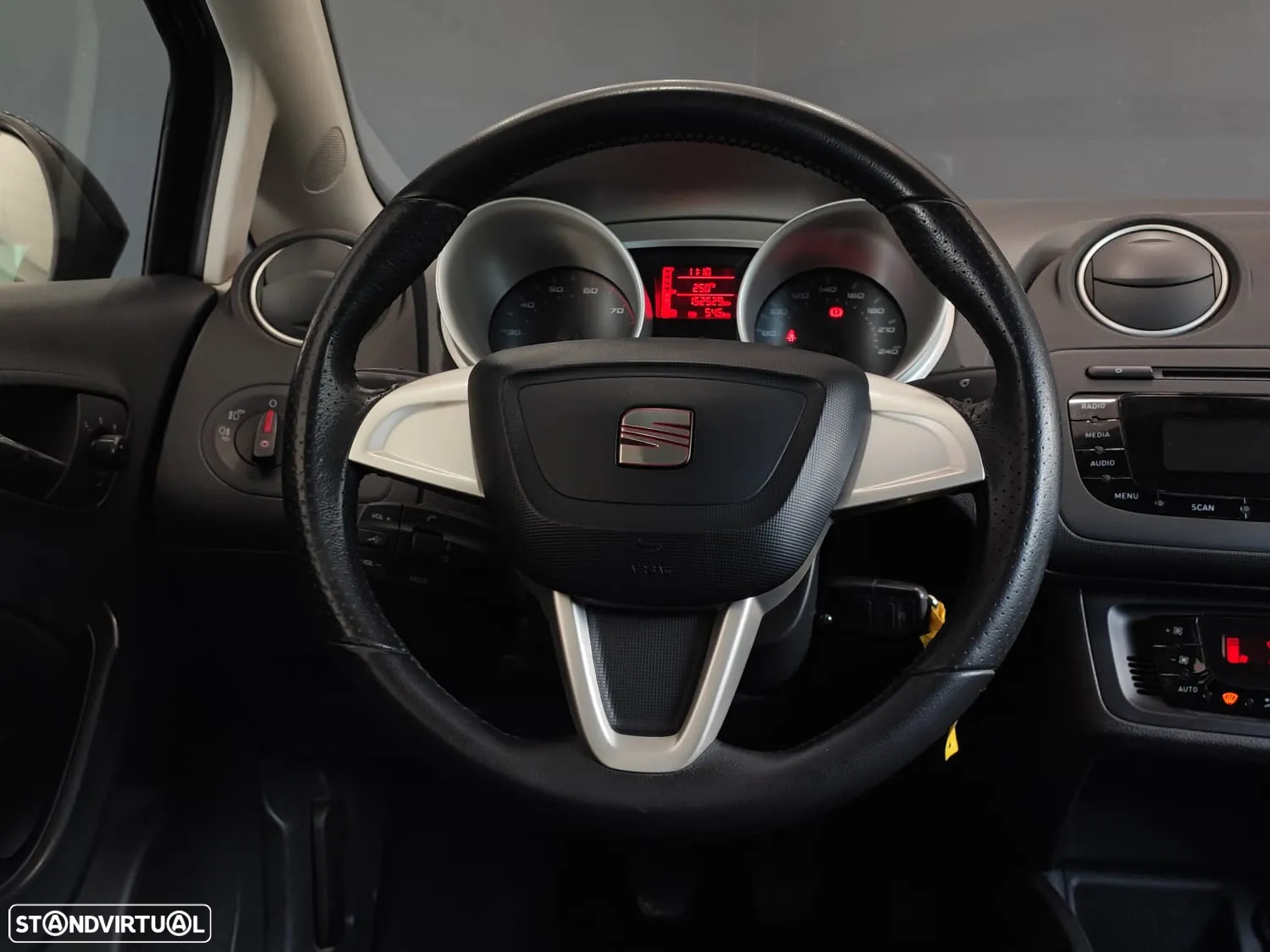 SEAT Ibiza SC 1.4 16V Sport - 41