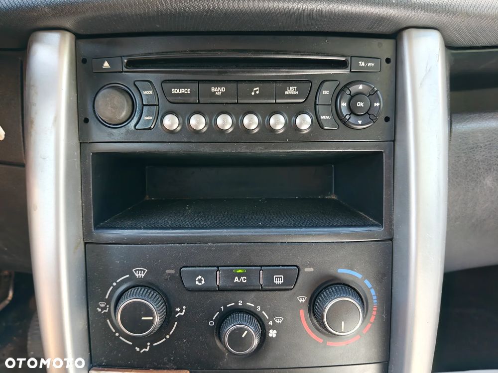 Peugeot 207 1.4 HDi Business Line - 31