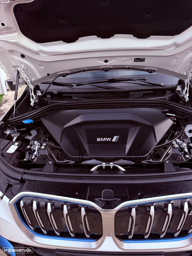 BMW iX1 xDrive30 xLine - 43