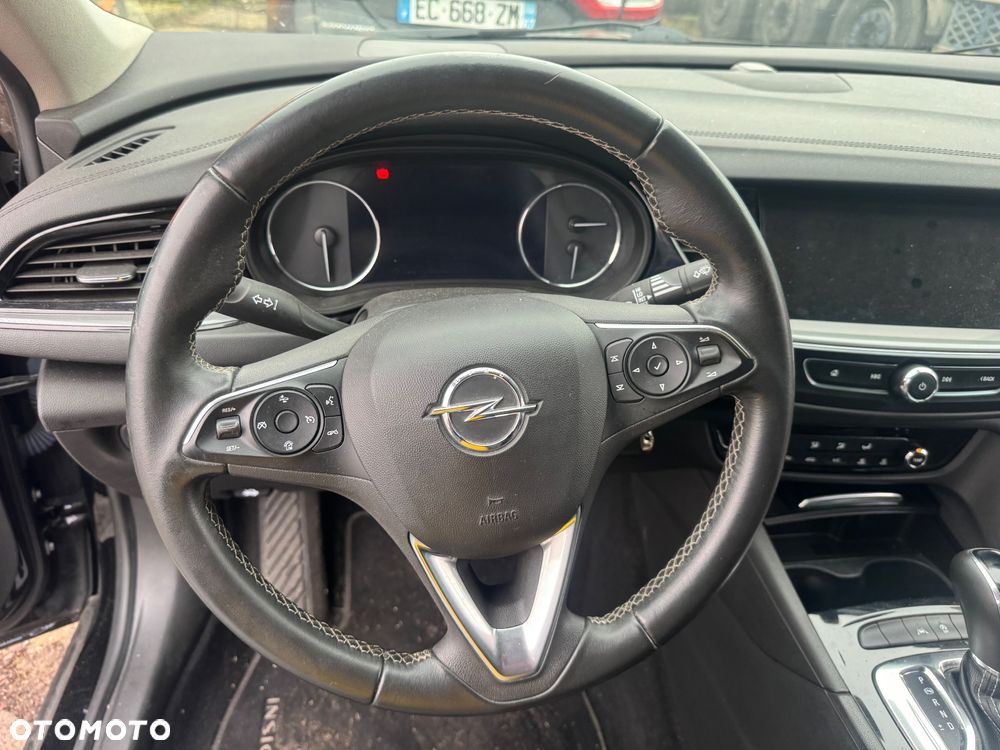 Opel Insignia - 12