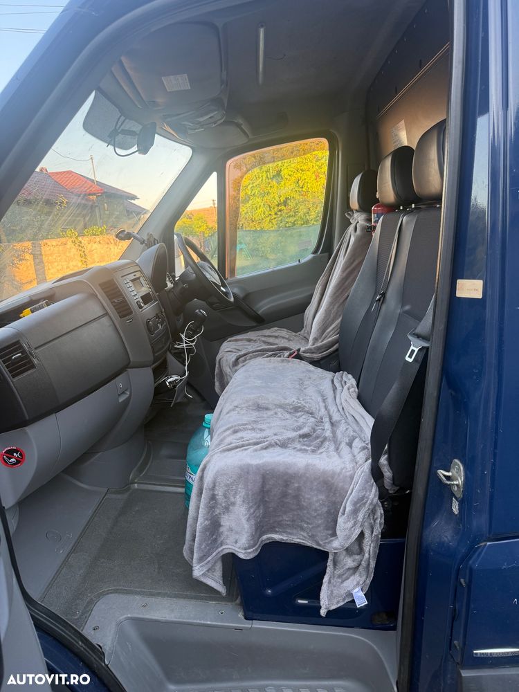 Mercedes-Benz Sprinter - 11