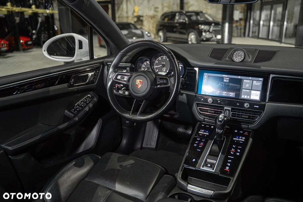 Porsche Macan - 12