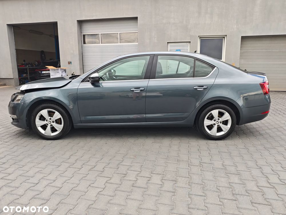 Skoda Octavia 1.5 TSI ACT DSG Ambition - 2