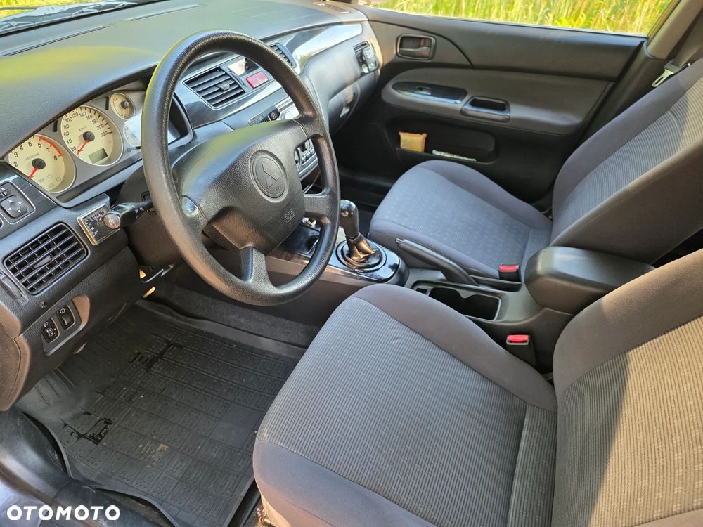 Mitsubishi Lancer 1.6 Invite - 7