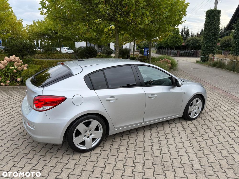 Chevrolet Cruze 2.0 LTZ - 28
