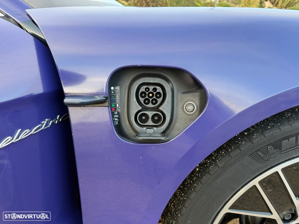 Porsche Taycan Turbo - 17