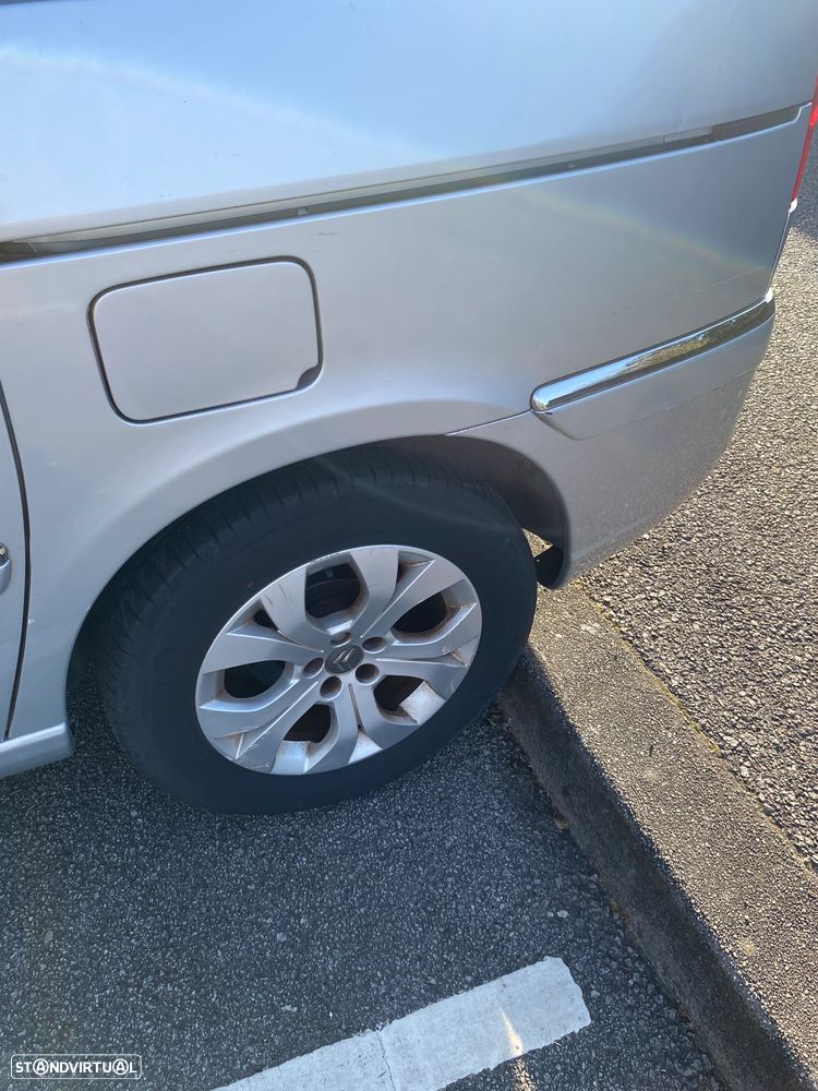 Citroën C8 2.0 HDi 16V Exclusive - 3