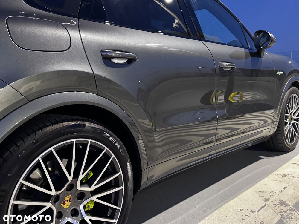 Porsche Cayenne E-Hybrid - 6