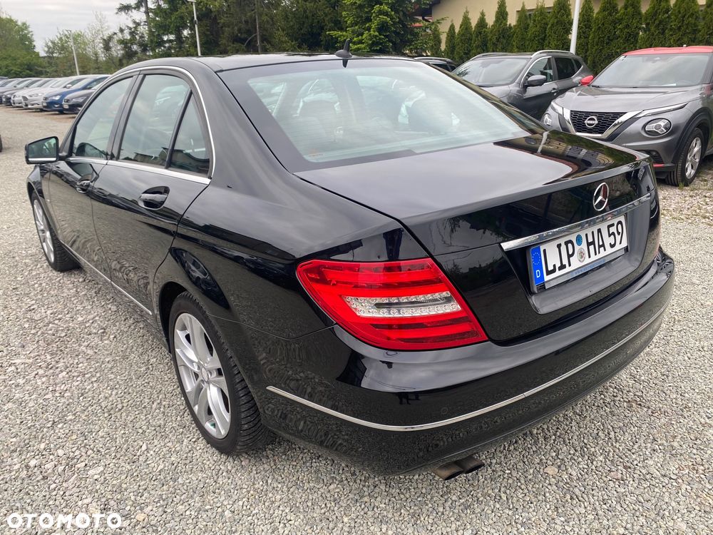 Mercedes-Benz Klasa C 180 CGI Automatik BlueEFFICIENCY Avantgarde - 13