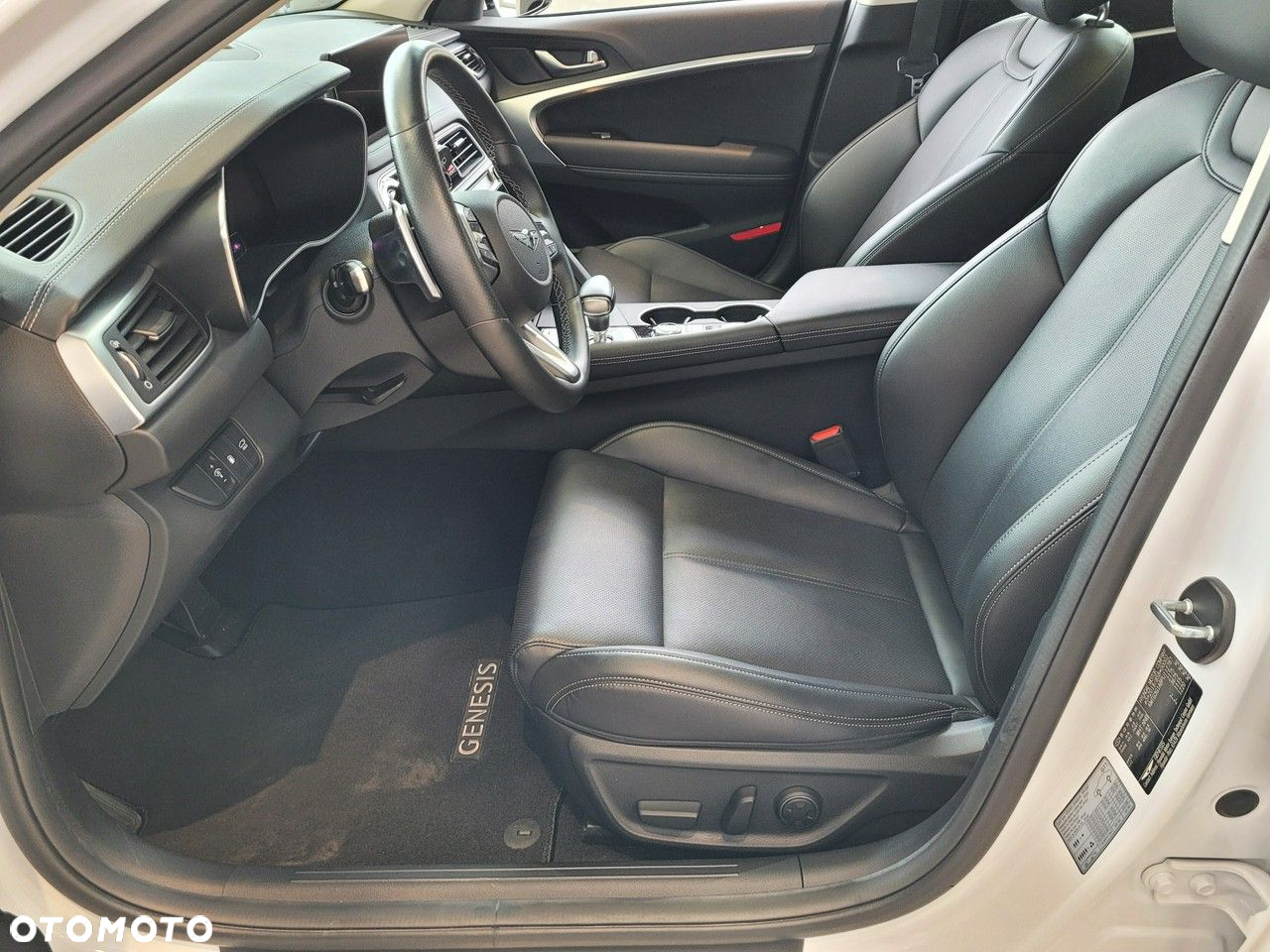 Genesis G70 - 11