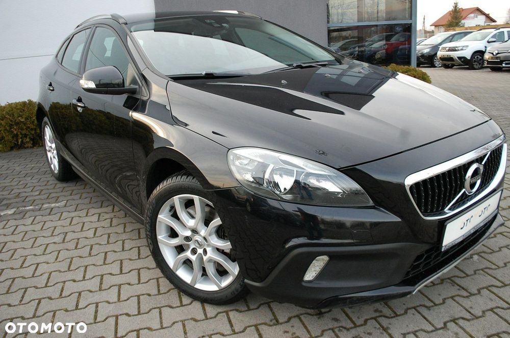 Volvo V40 Cross Country - 9