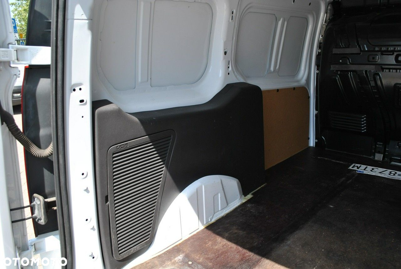 Ford Transit Connect - 12