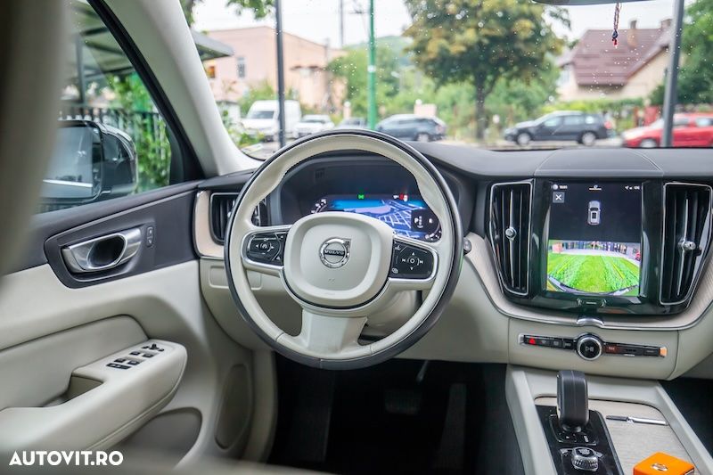 Volvo XC 60 B4 MHEV AT FWD Core - 11