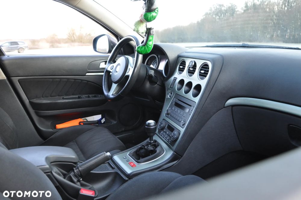 Alfa Romeo 159 Sportwagon 2.4JTDM Q4 Distinctive - 16