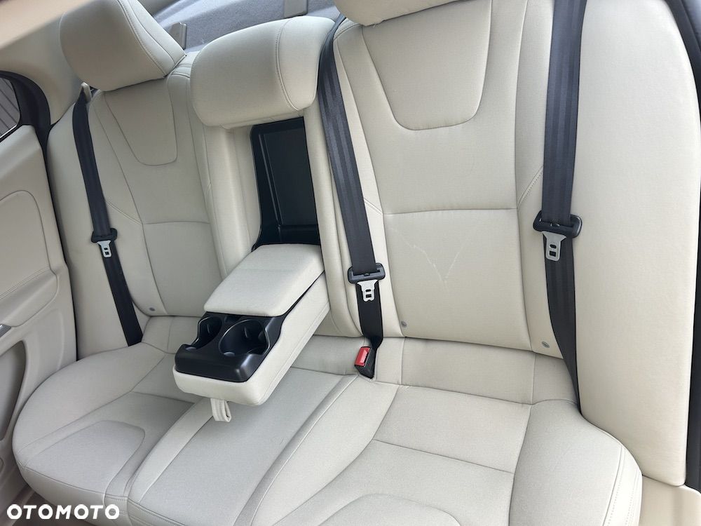 Volvo S60 - 9